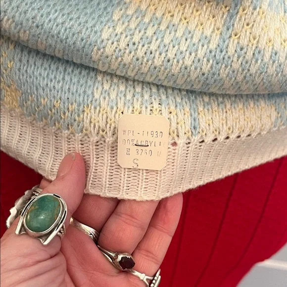 Vintage NOS Blue and White Plaid Sweater - Picture 2 of 8